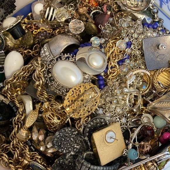 Junk Jewelry - Picture 10 of 14